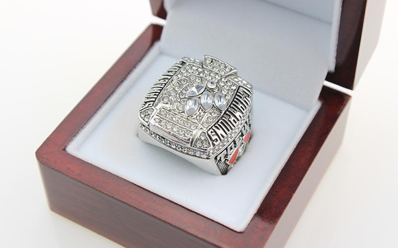 Chicago Blackhawks Stanley Cup Ring (2015) - Rings For Champs, NFL rings, MLB rings, NBA rings, NHL rings, NCAA rings, Super bowl ring, Superbowl ring, Super bowl rings, Superbowl rings, Dallas Cowboys