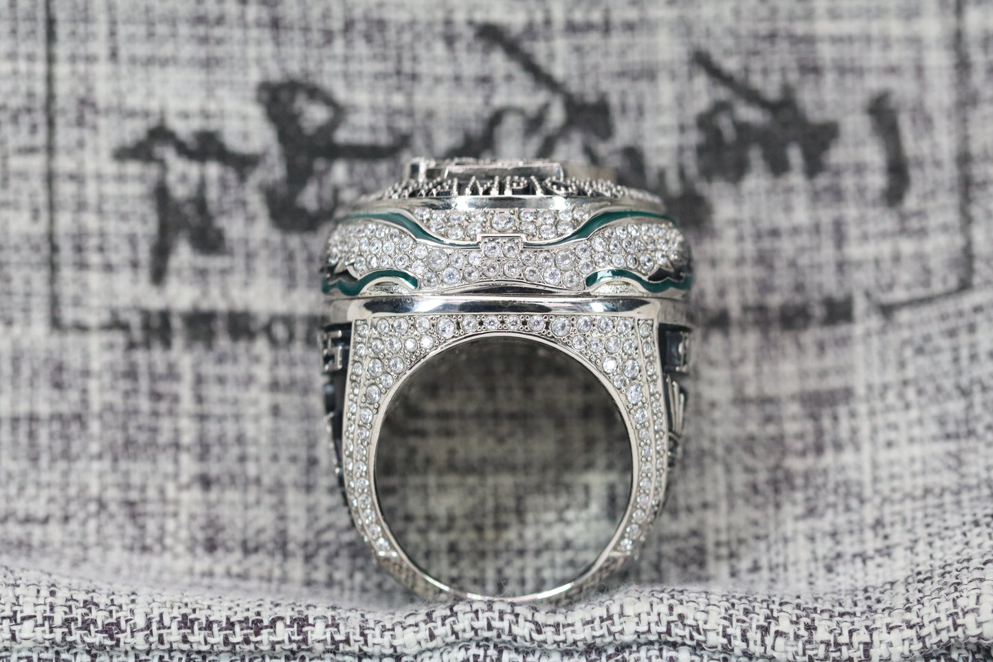 Philadephia Eagles SB Ring (2024) - Premium Edition