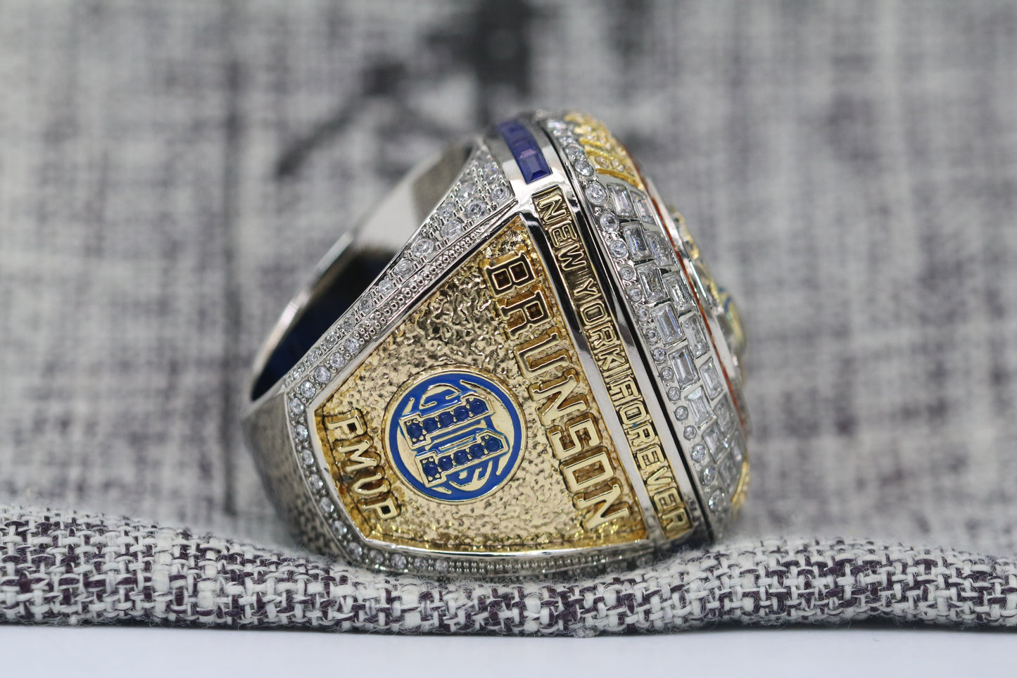 New York Knicks Basketball Championship Ring (2026) - Premium Series