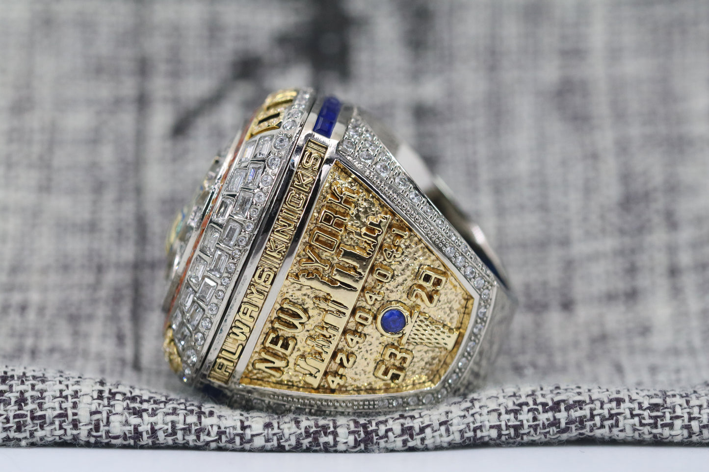 New York Knicks Basketball Championship Ring (2026) - Premium Series