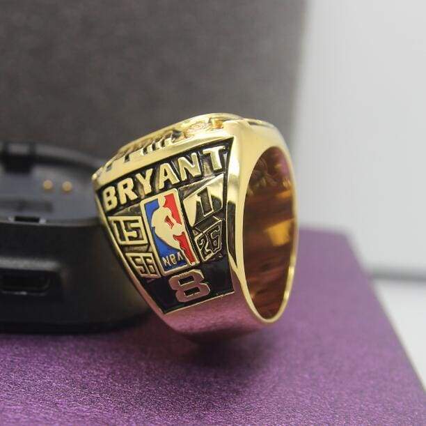 Los Angeles Lakers NBA Championship Ring (2001) - Premium Series – Game ...
